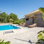 Villa In The Woods
