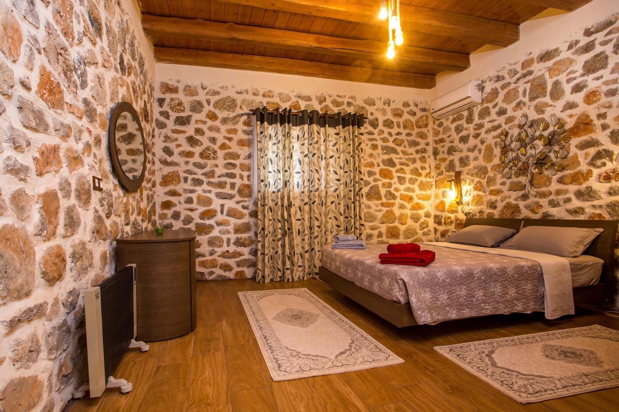 In The Woods Vila Kolymbia
